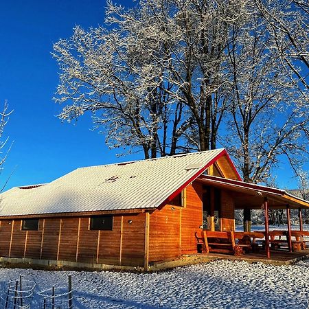 Casuta Din Stejari-Transalpina Villa Novaci-Străini Dış mekan fotoğraf