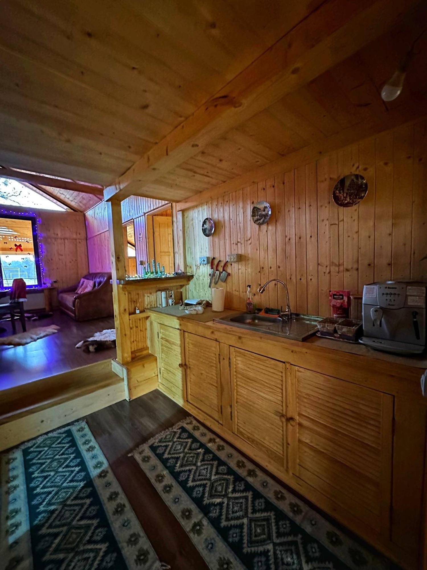 Casuta Din Stejari-Transalpina Villa Novaci-Străini Dış mekan fotoğraf