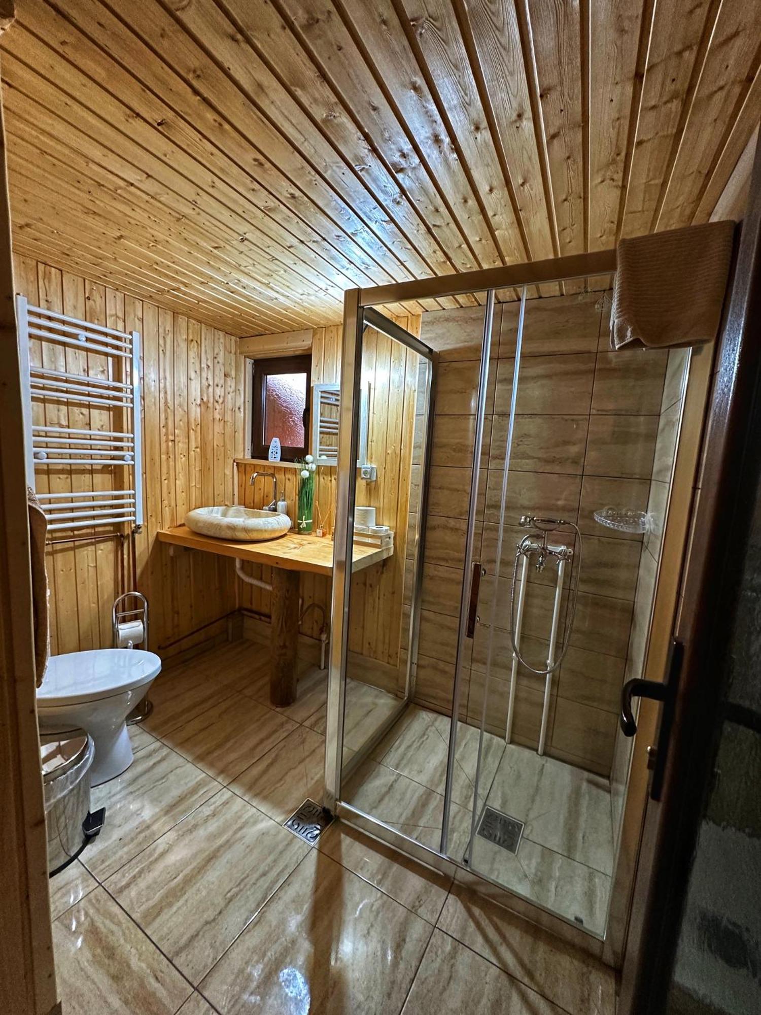 Casuta Din Stejari-Transalpina Villa Novaci-Străini Dış mekan fotoğraf