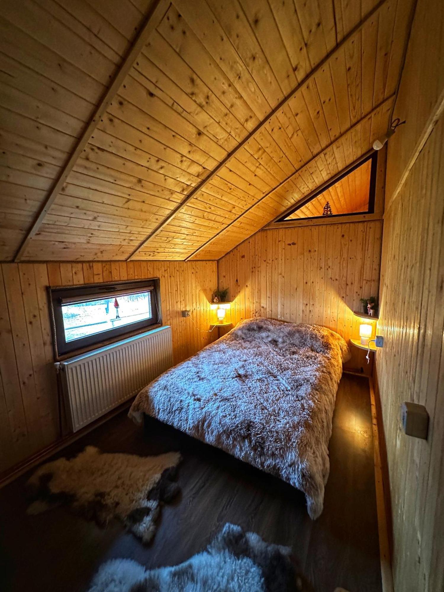 Casuta Din Stejari-Transalpina Villa Novaci-Străini Dış mekan fotoğraf